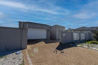 4 Bedroom Property for Sale in Parklands North Western Cape